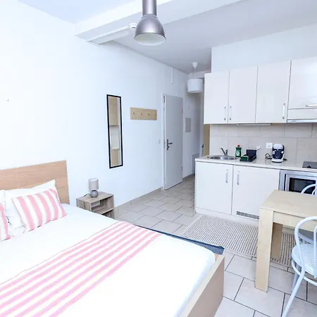 Mdmoniz House 沃韦