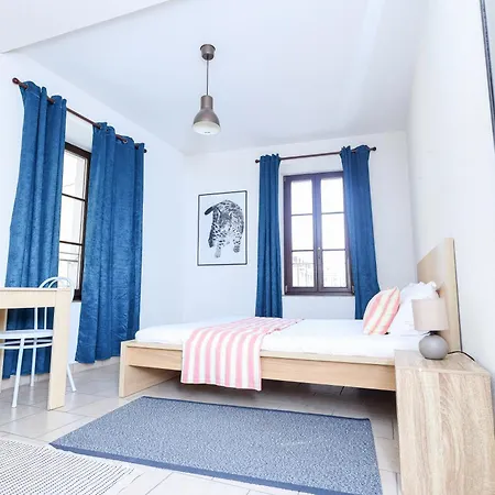 Aparthotel Mdmoniz House