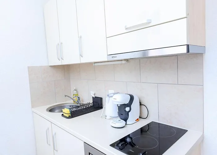 Mdmoniz House Aparthotel 3*