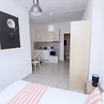 Mdmoniz House 3* Vevey