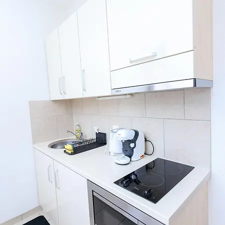 Mdmoniz House Hotel apartamentowy 3*